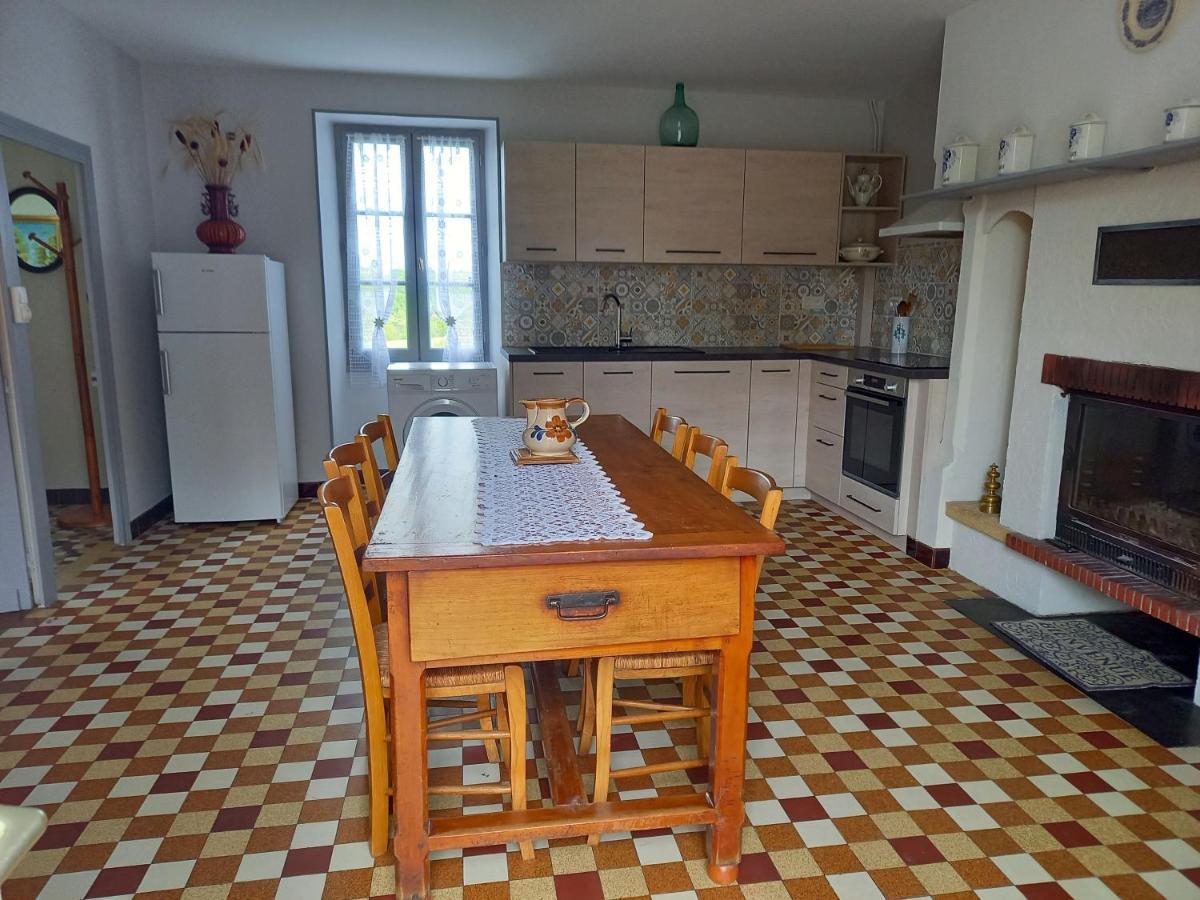 Gite De Bazeille Saint-Avit-Sénieur Exteriör bild